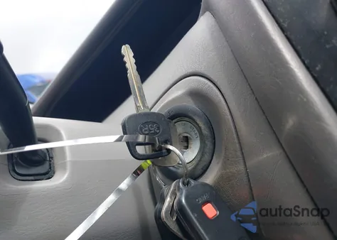 2000 Toyota Avalon Xl из США, поврежденный, VIN 4T1BF28B2YU031209